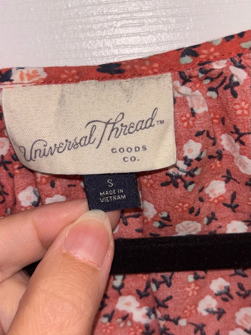 Universal Thread Blouse Size Small - Picture 2 of 8